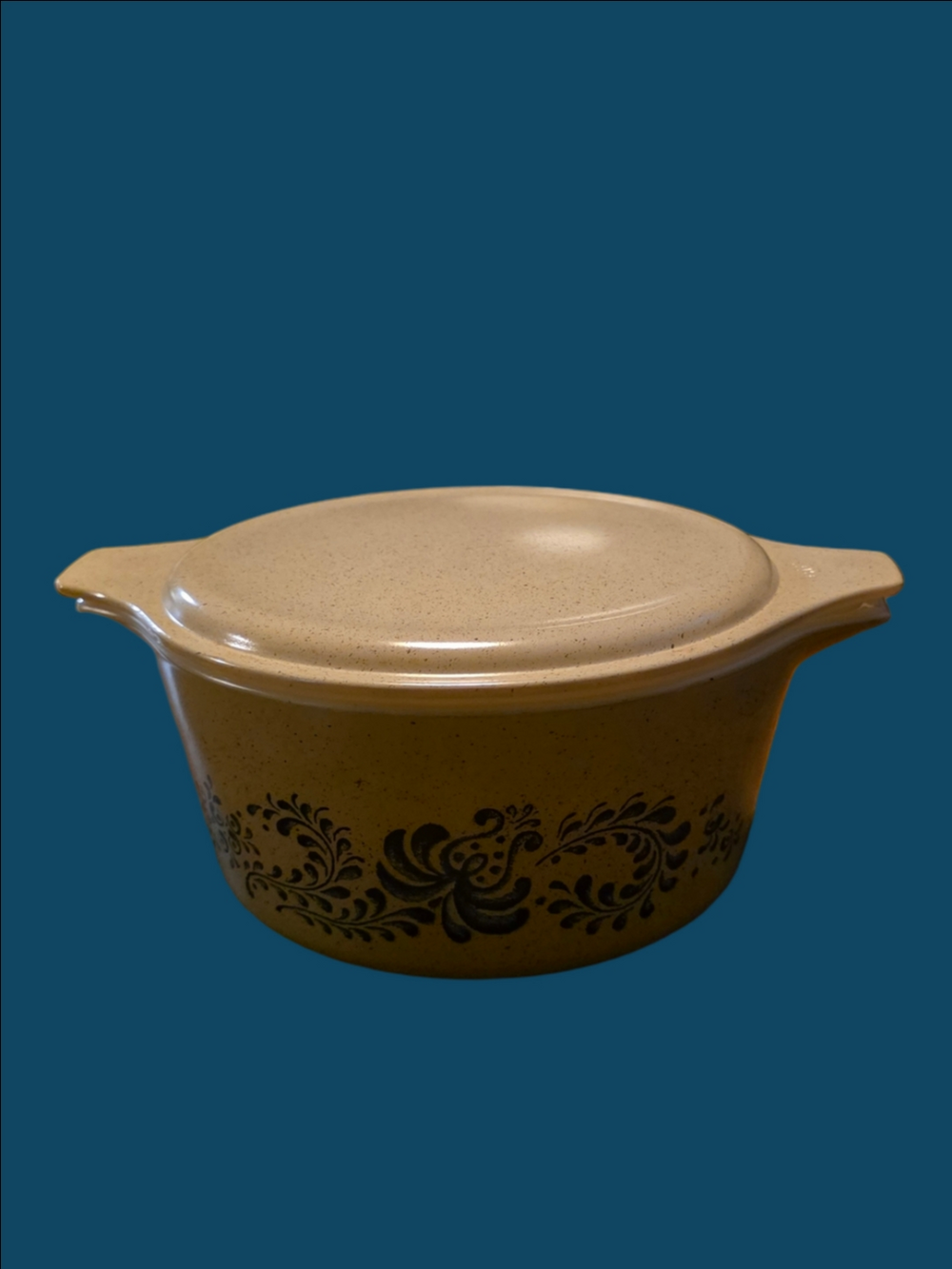 4/$67 Deal! Vintage Pyrex Casserole Dish With Lid